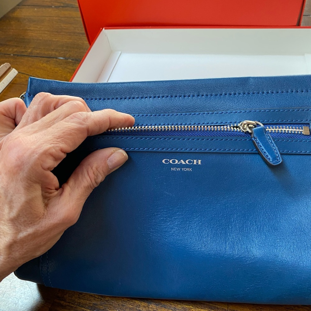 Coach Legacy Clutch - large - Picture 4 of 6